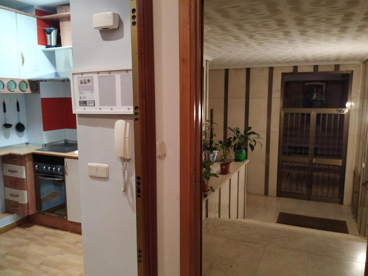 Apartamentos Deluxe Barajas 马德里 外观 照片