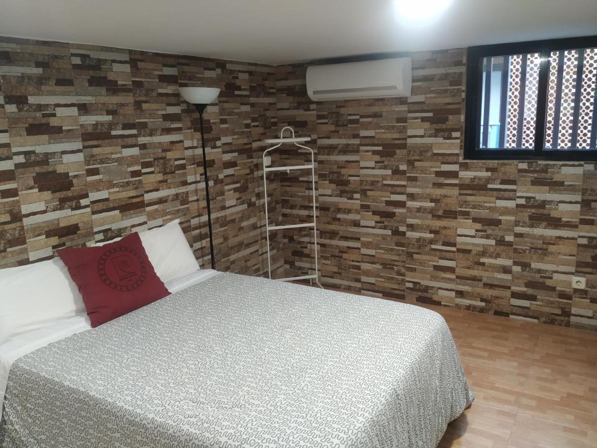 Apartamentos Deluxe Barajas 马德里 外观 照片